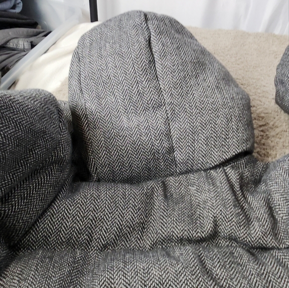 Universal Thread Gray Puffer Jacket - Picture 10 of 15